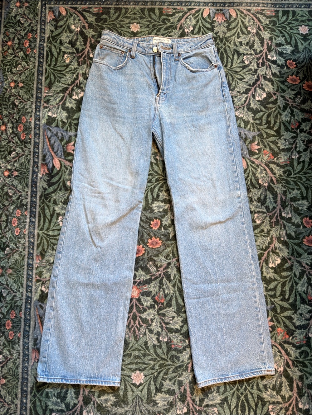 Abercrombie Curve Love High Rise Relaxed Jean